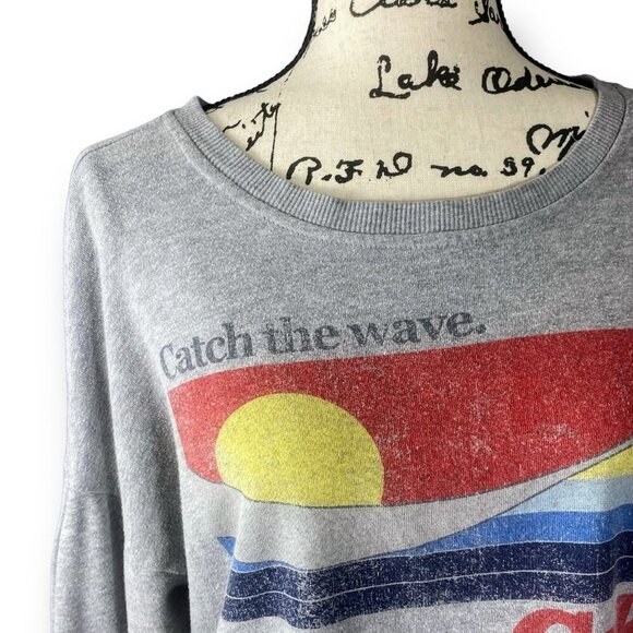 Coca-Cola Sweatshirt Womens Sz M Coke Catch the Wave Graphic Logo LS Crop Top - Picture 4 of 8